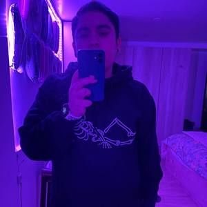 Meet your Posher, Itzia